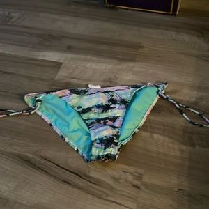Bikini bottom